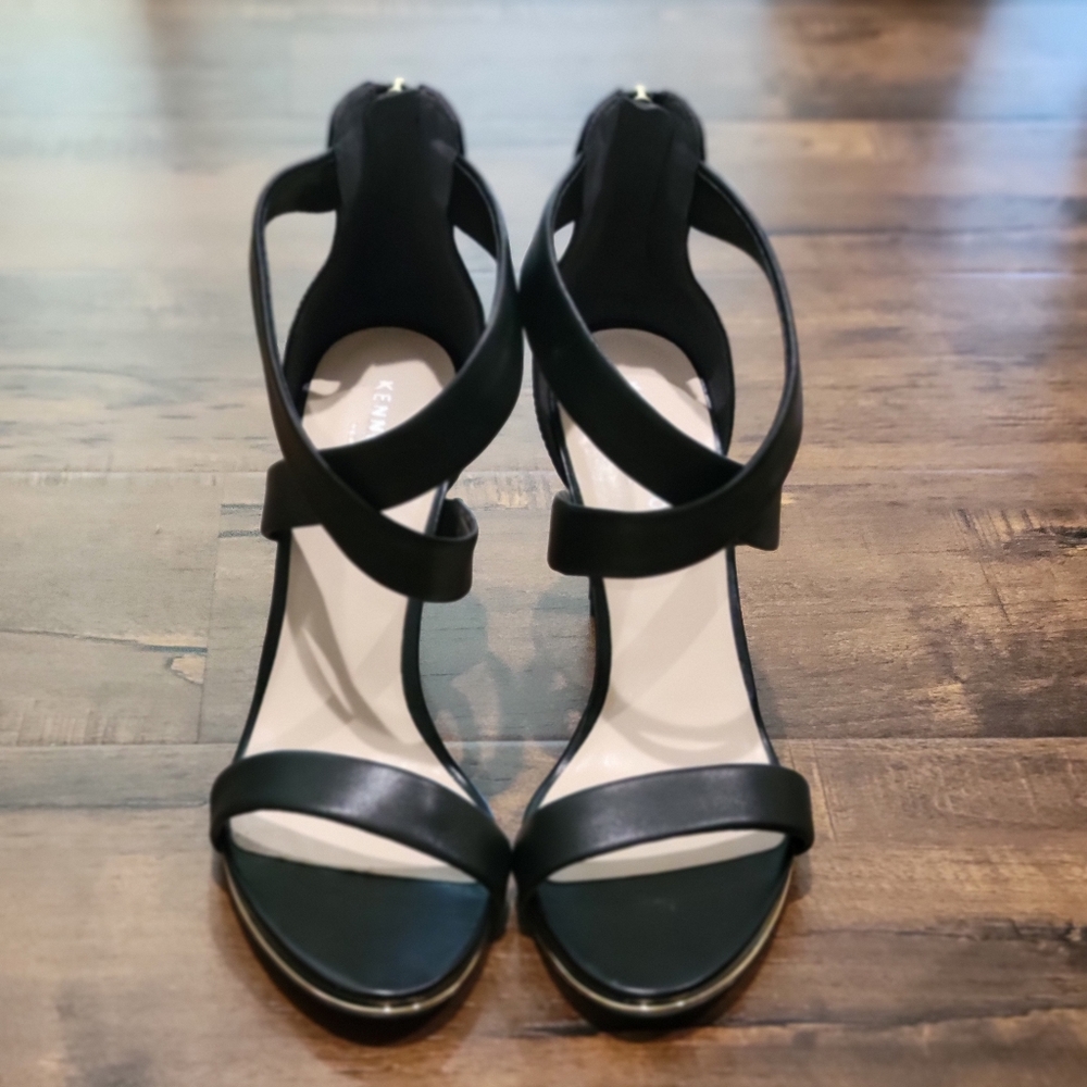 Kenneth Cole New YorkBrooke Cross High Heel Dress Sandals - SIZE 8